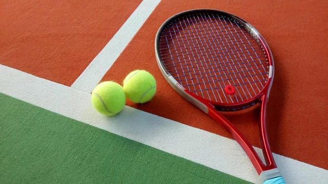 Hoe een tennisracket te strijken?